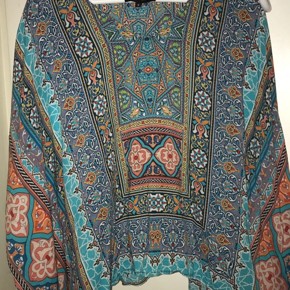 Feathers by Tolani kimono shirt
